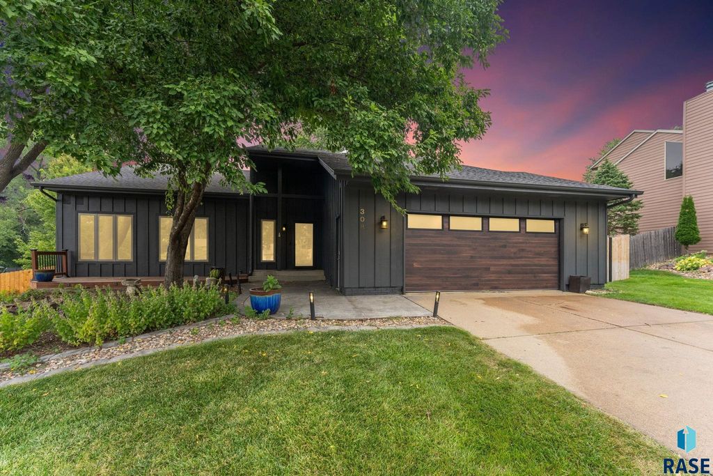 308 E Aspen Dr Drive, Sioux Falls, SD 57105