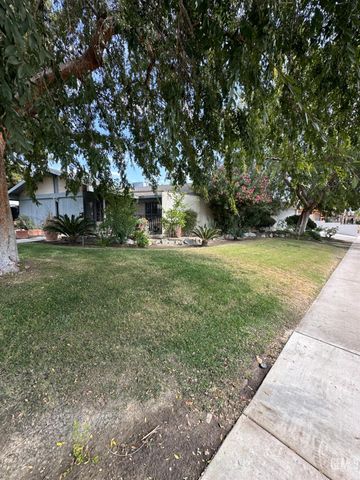 4425 Charter Oaks, Bakersfield, CA 93309