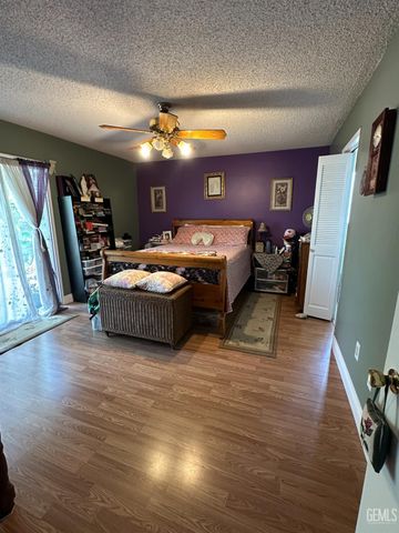 4425 Charter Oaks, Bakersfield, CA 93309