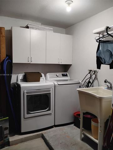 8802 Fordham, Fort Myers, FL 33907