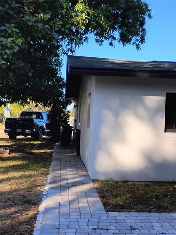 8802 Fordham, Fort Myers, FL 33907
