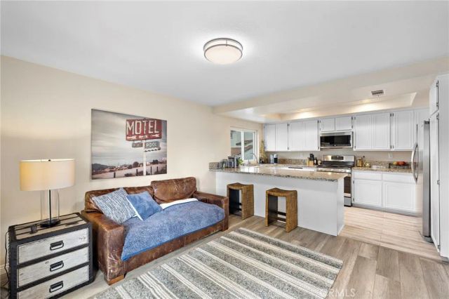 21038 Poolside, Huntington Beach, CA 92648