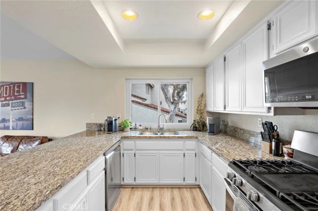 21038 Poolside, Huntington Beach, CA 92648