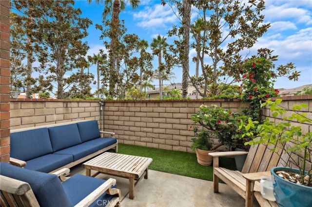 21038 Poolside, Huntington Beach, CA 92648