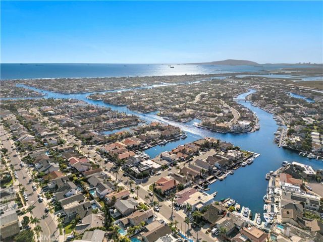 21038 Poolside, Huntington Beach, CA 92648