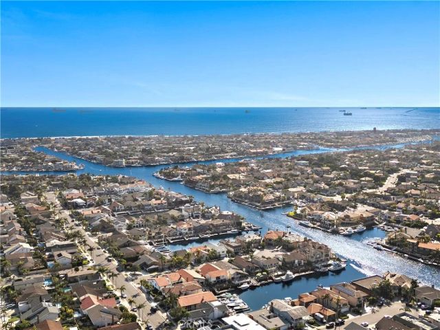21038 Poolside, Huntington Beach, CA 92648