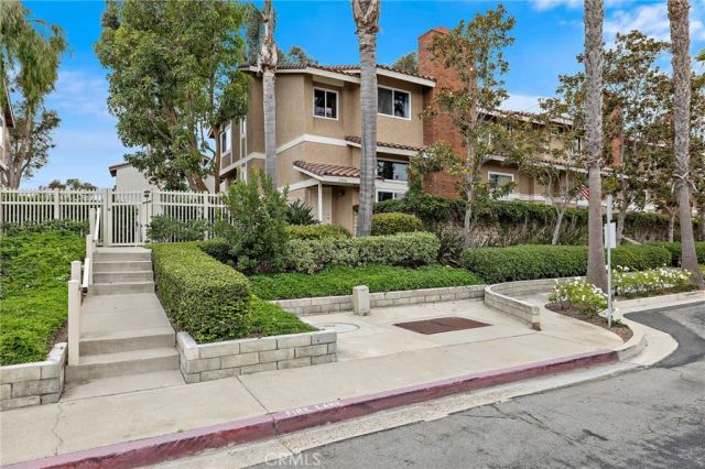 21038 Poolside, Huntington Beach, CA 92648