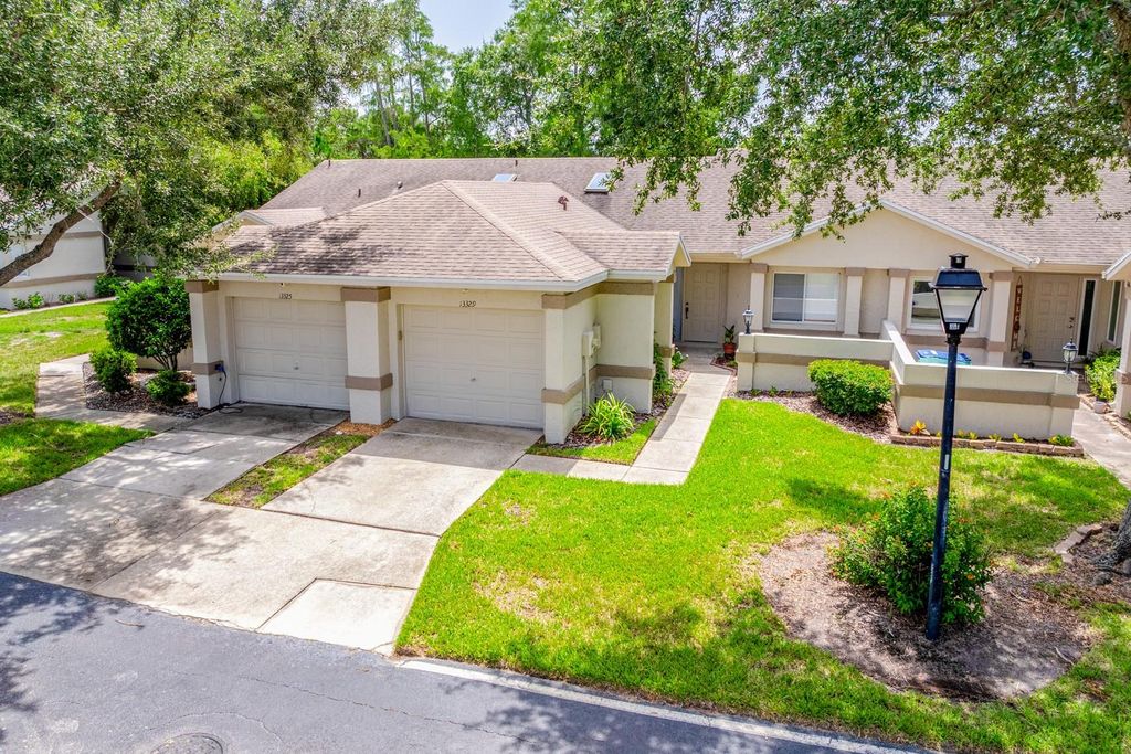 Image 2 of property listing at 13329 LAVER LANE, Orlando, FL 32824