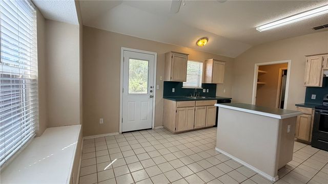 13966 Lanyard Dr, Corpus Christi, TX 78418