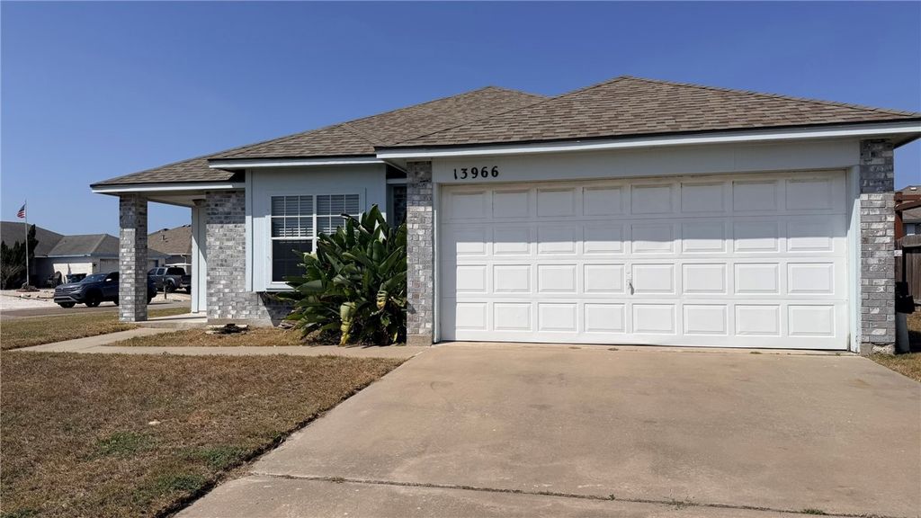 13966 Lanyard Dr, Corpus Christi, TX 78418