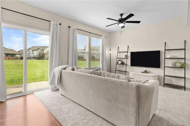 201 N LAUREL Street, Gardner, KS 66030