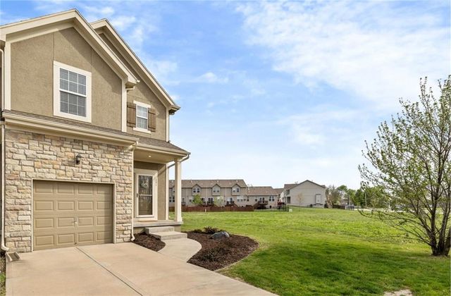 201 N LAUREL Street, Gardner, KS 66030