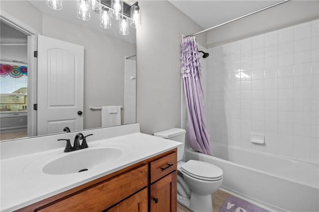 201 N LAUREL Street, Gardner, KS 66030