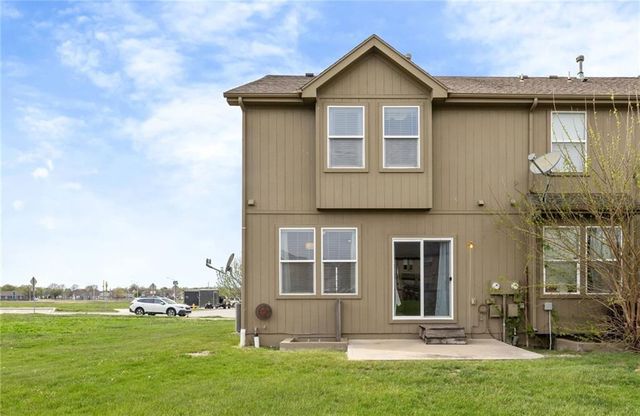 201 N LAUREL Street, Gardner, KS 66030