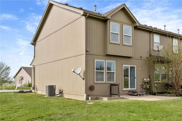 201 N LAUREL Street, Gardner, KS 66030