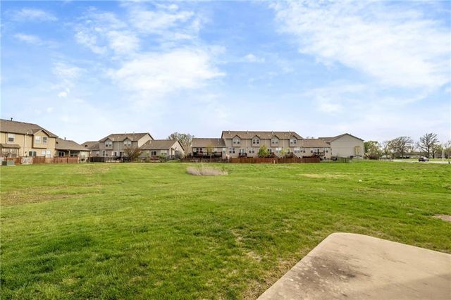 201 N LAUREL Street, Gardner, KS 66030