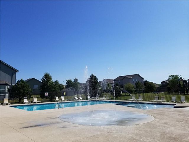 201 N LAUREL Street, Gardner, KS 66030