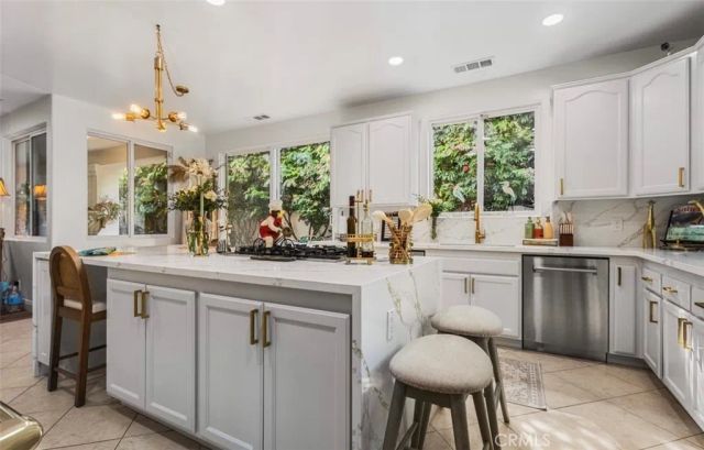 106 E 36th, Long Beach, CA 90807