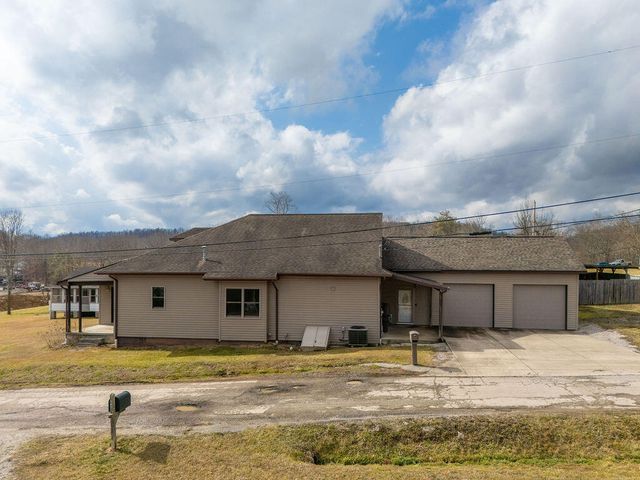 41 Blue Hall Road, Olive Hill, KY 41164