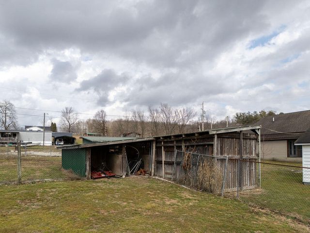 41 Blue Hall Road, Olive Hill, KY 41164