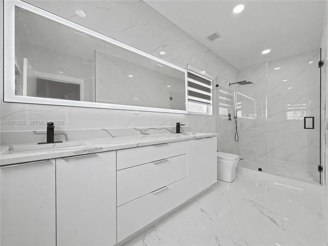 1530 SW 24th Ave, Miami, FL 33145