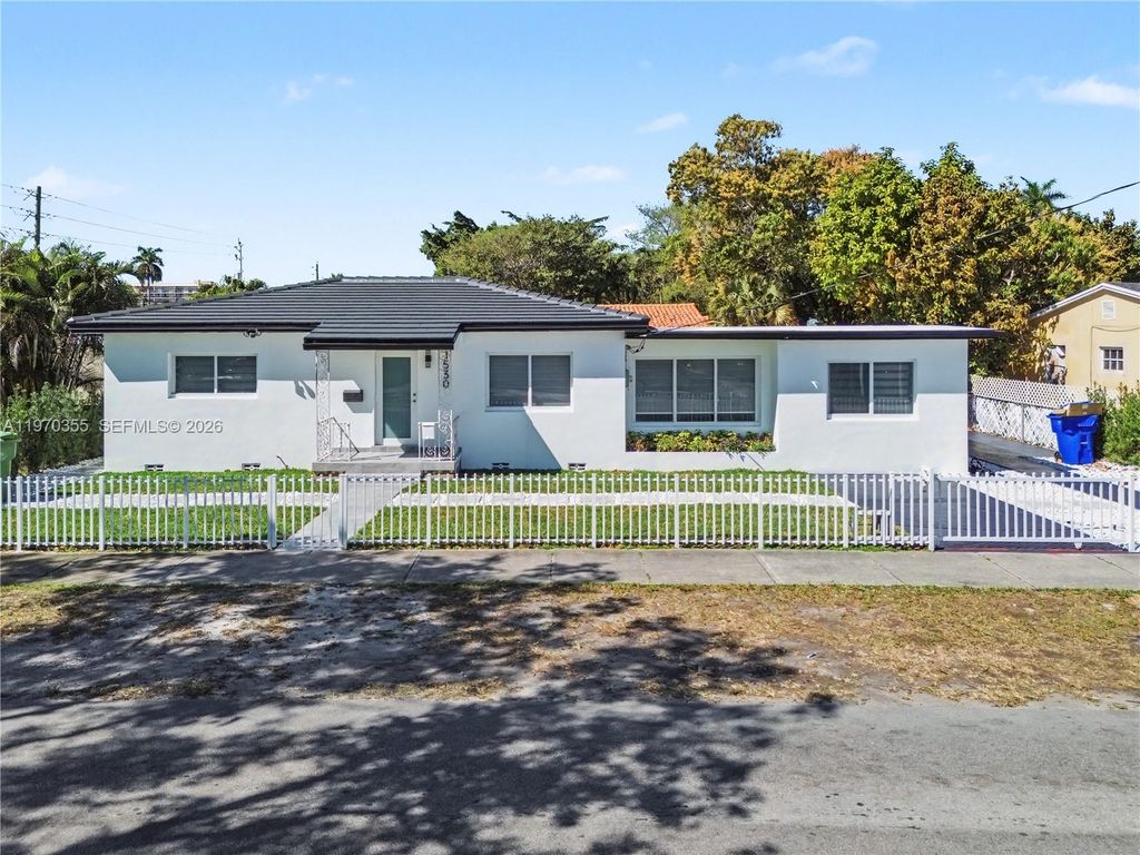 1530 SW 24th Ave, Miami, FL 33145