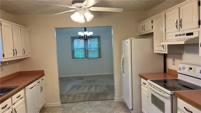 995 Old Spring Way, Sugar Hill, GA 30518