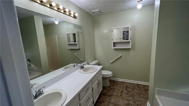 995 Old Spring Way, Sugar Hill, GA 30518