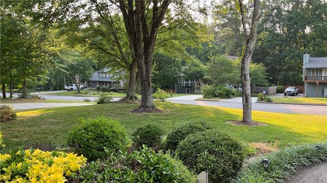 995 Old Spring Way, Sugar Hill, GA 30518