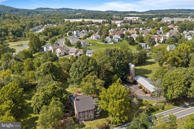 741 WYNDAMERE RD, Lewisberry, PA 17339