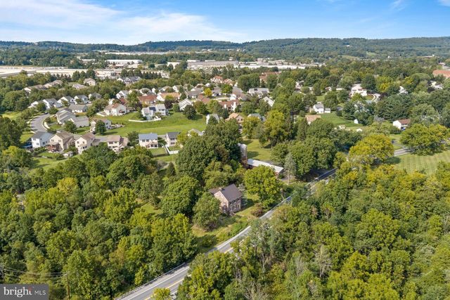 741 WYNDAMERE RD, Lewisberry, PA 17339