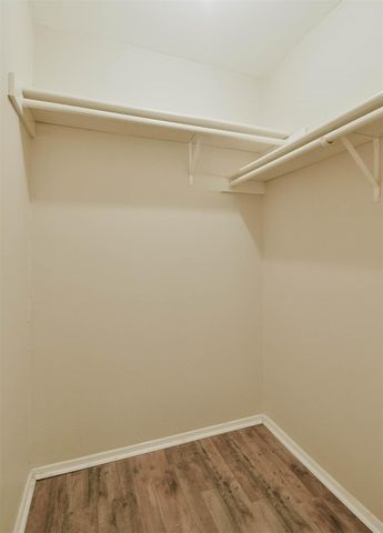 2915 Valley Rose Drive, Kingwood, TX 77339