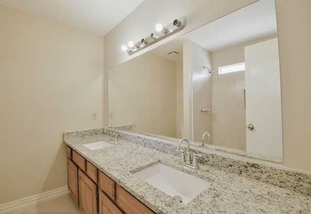 2915 Valley Rose Drive, Kingwood, TX 77339