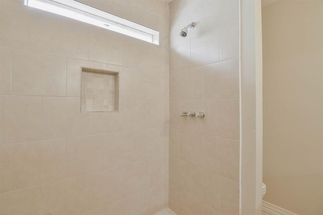 2915 Valley Rose Drive, Kingwood, TX 77339