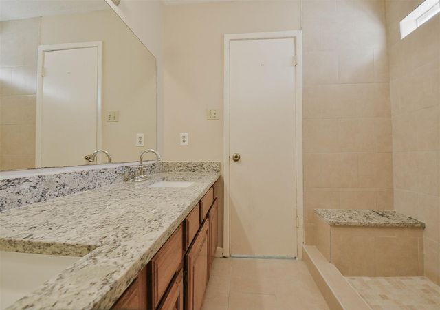 2915 Valley Rose Drive, Kingwood, TX 77339