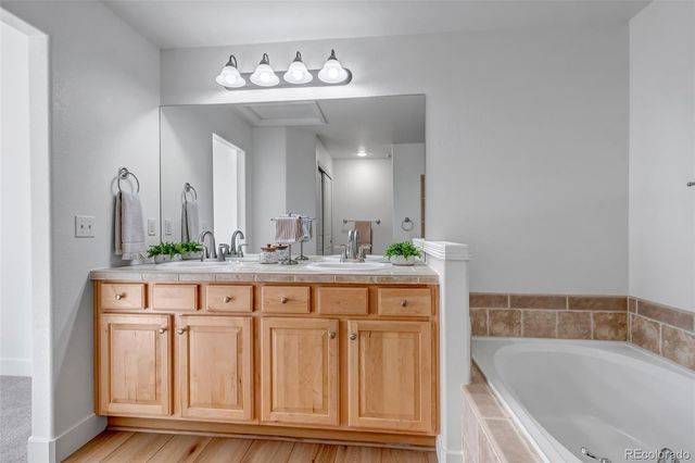 8853 Edinburgh Circle, Highlands Ranch, CO 80129