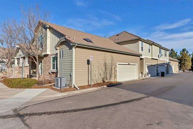 8853 Edinburgh Circle, Highlands Ranch, CO 80129