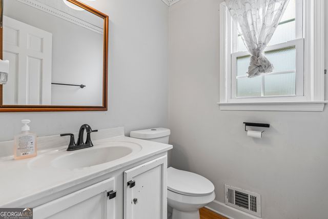 586 Clubland Circle SE, Conyers, GA 30094