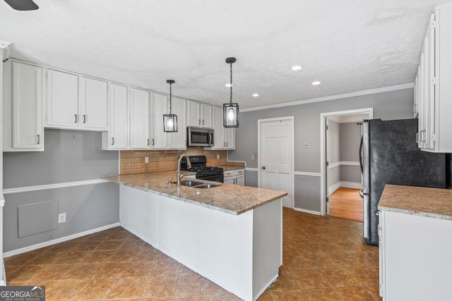 586 Clubland Circle SE, Conyers, GA 30094