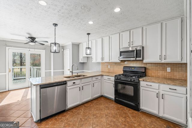 586 Clubland Circle SE, Conyers, GA 30094