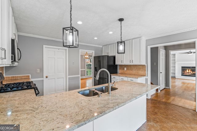 586 Clubland Circle SE, Conyers, GA 30094