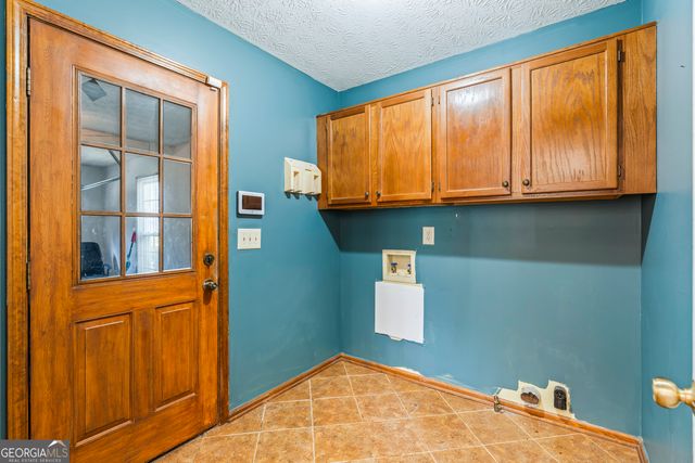 586 Clubland Circle SE, Conyers, GA 30094