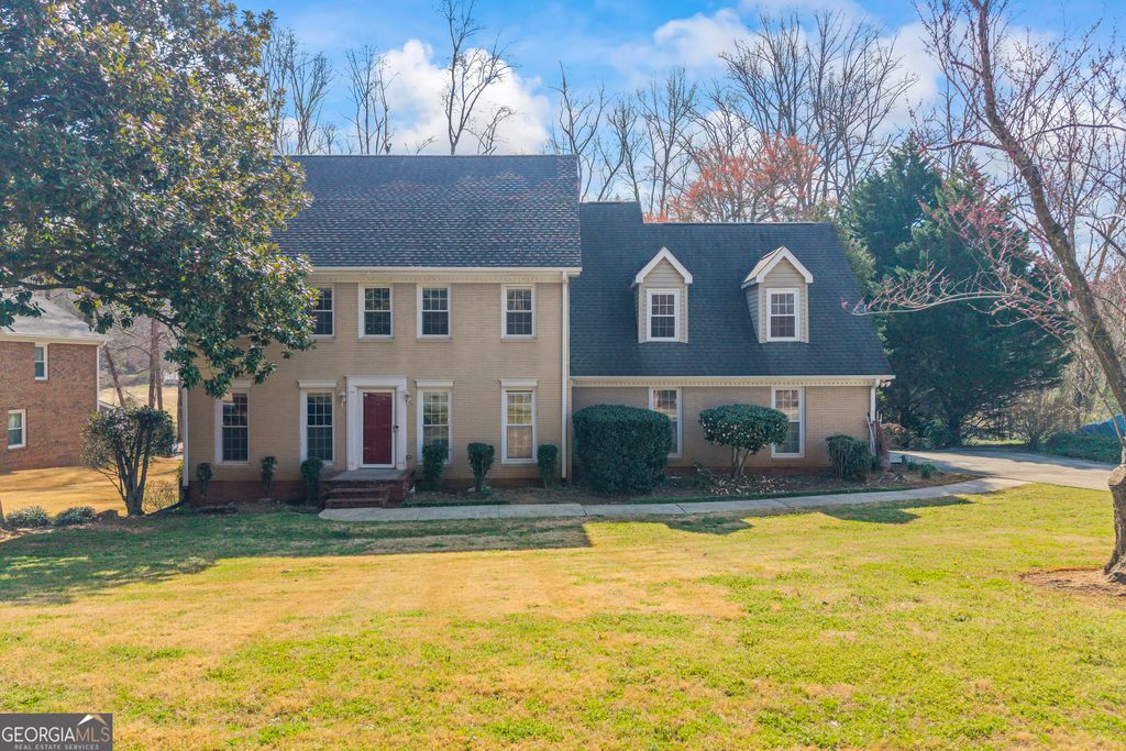 586 Clubland Circle SE, Conyers, GA 30094