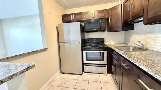 79 Lyndhurst D, Deerfield Beach, FL 33442