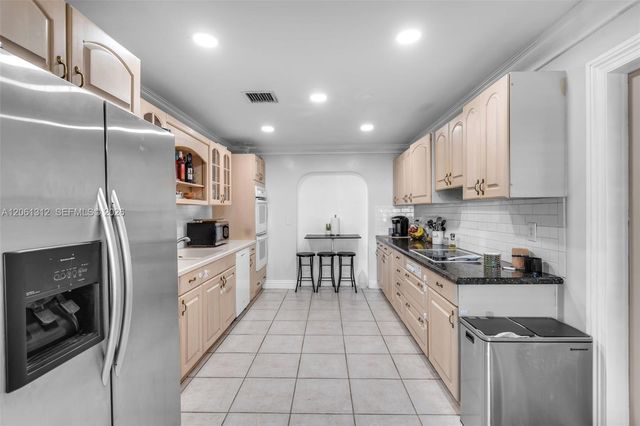 4873 SW 44th Ter, Dania Beach, FL 33314