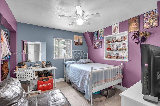 4873 SW 44th Ter, Dania Beach, FL 33314