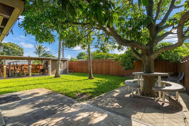 4873 SW 44th Ter, Dania Beach, FL 33314