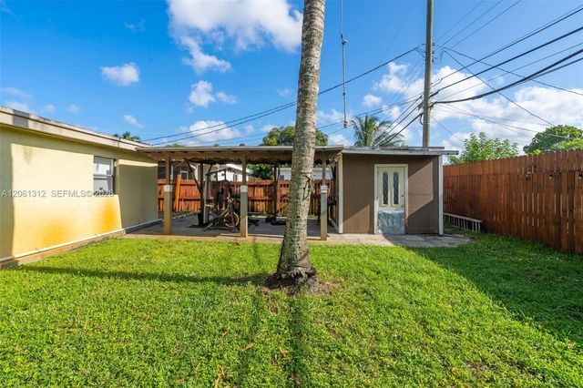 4873 SW 44th Ter, Dania Beach, FL 33314
