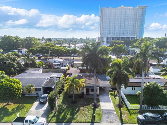 4873 SW 44th Ter, Dania Beach, FL 33314