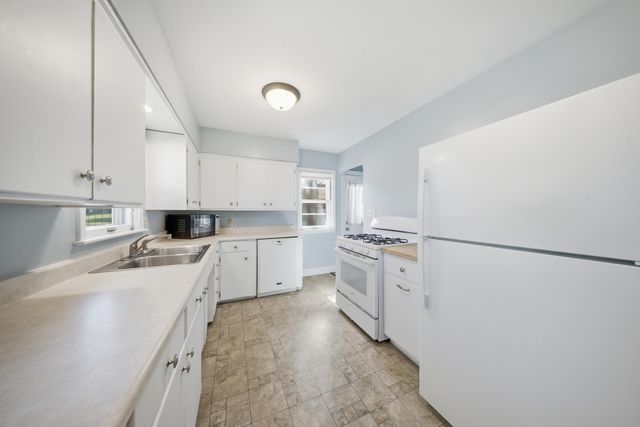 1446 Dale Street N, Saint Paul, MN 55117